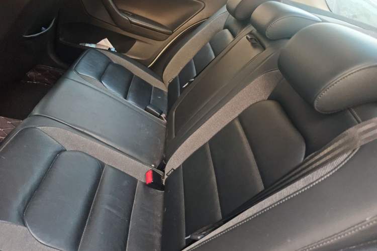 Used Volkswagen Bora 2015 Zhuihui Edition 1.6L Manual Comfort Model Left Rear Seat