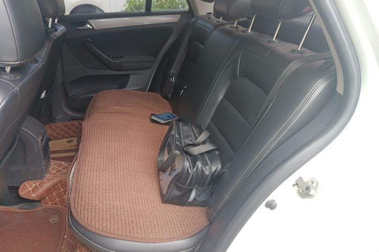 Used Volkswagen Bora 2015 Qihui Edition 1.6L Automatic Fashion Model Left Rear Seat