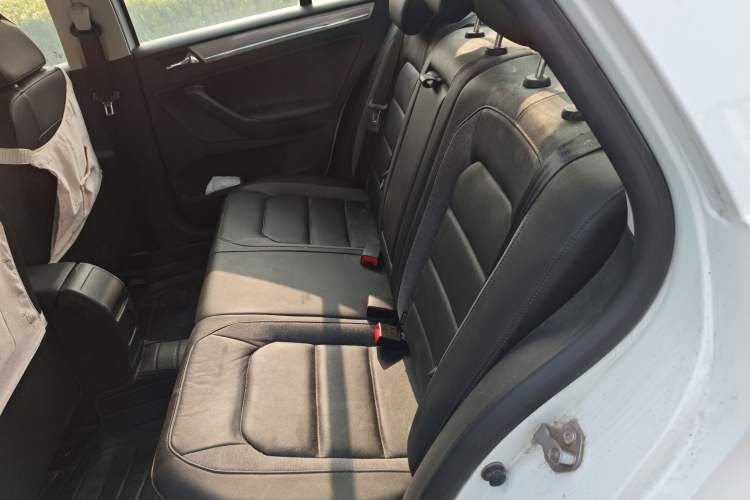 Used Volkswagen Bora 2015 Zhuihui Edition 1.6L Manual Comfort Model Left Rear Seat
