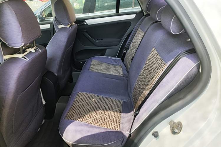 Used Volkswagen Bora 2015 Qihui Edition 1.6L Automatic Fashion Model Left Rear Seat