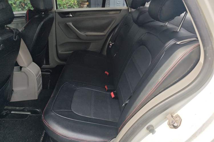 Used Volkswagen Bora 2015 Value Edition 1.6L Manual Fashionable Style Left Rear Seat