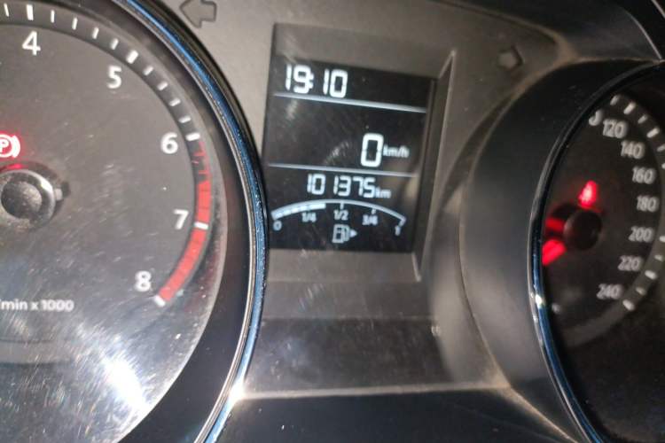 Used Volkswagen Bora 2015 Value Edition 1.6L Manual Fashionable Style Odometer Close Up