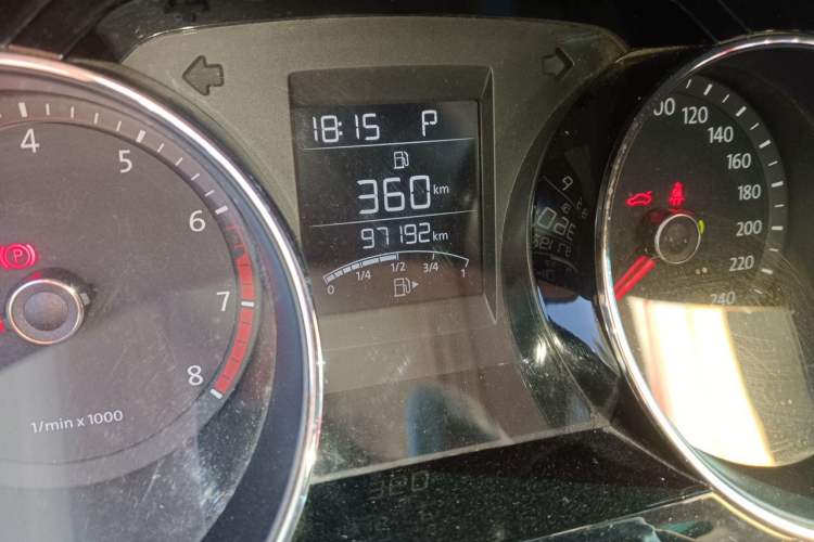 Used Volkswagen Bora 2015 Value Edition 1.6L Automatic Comfort Version Odometer Close Up