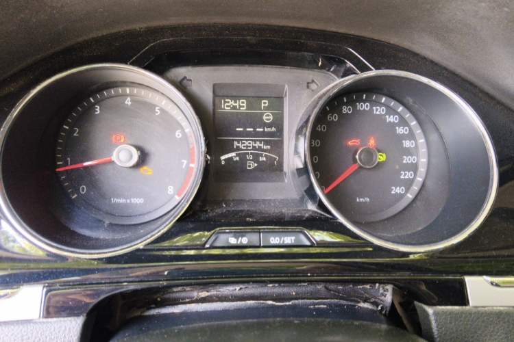 Used Volkswagen Bora 2015 Value Edition 1.6L Automatic Comfort Version Odometer Close Up