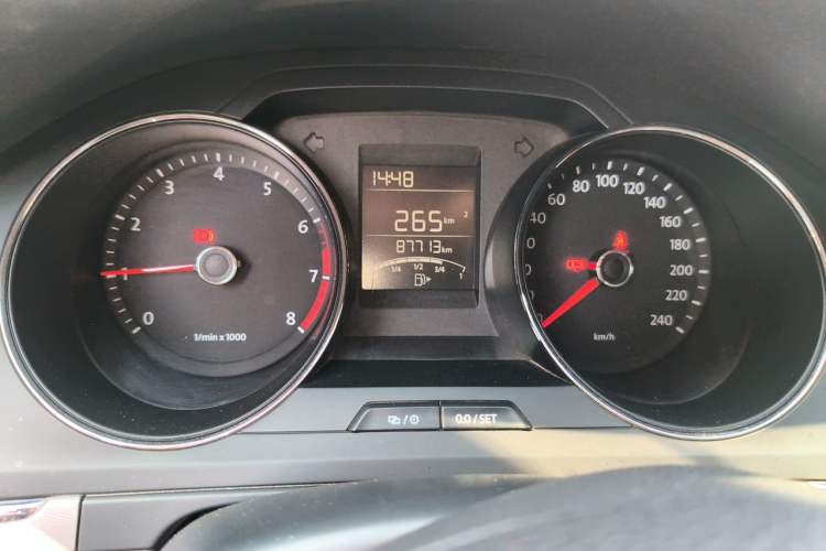 Used Volkswagen Bora 2015 Value Edition 1.6L Manual Fashionable Style Odometer Close Up