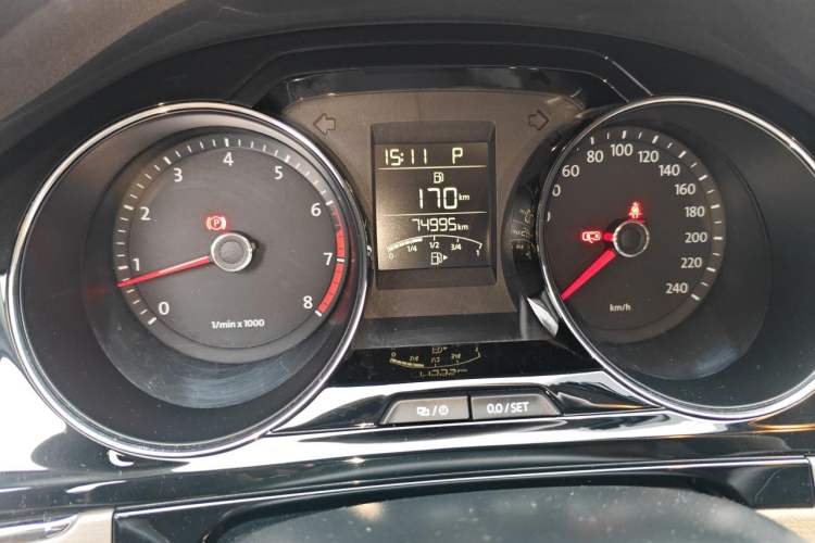 Used Volkswagen Bora 2015 Qihui Edition 1.6L Automatic Fashion Model Odometer Close Up