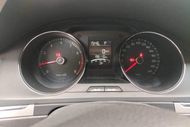 Used Volkswagen Bora 2015 Qihui Edition 1.6L Automatic Fashion Model Odometer Close Up