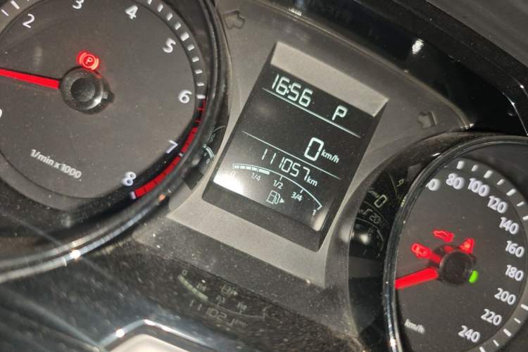 Used Volkswagen Bora 2015 Qihui Edition 1.6L Automatic Fashion Model Odometer Close Up