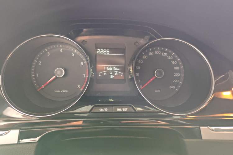 Used Volkswagen Bora 2015 Value Edition 1.6L Automatic Comfort Version Odometer Close Up