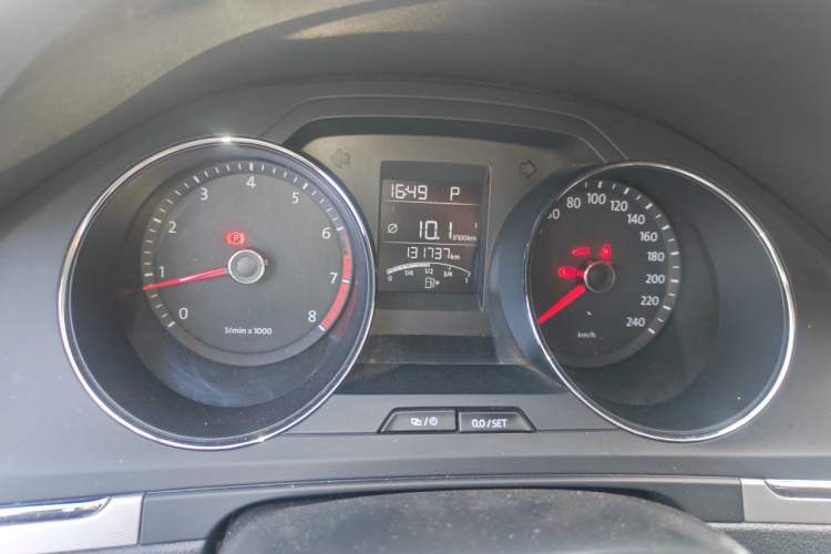 Used Volkswagen Bora 2015 Qihui Edition 1.6L Automatic Fashion Model Odometer Close Up