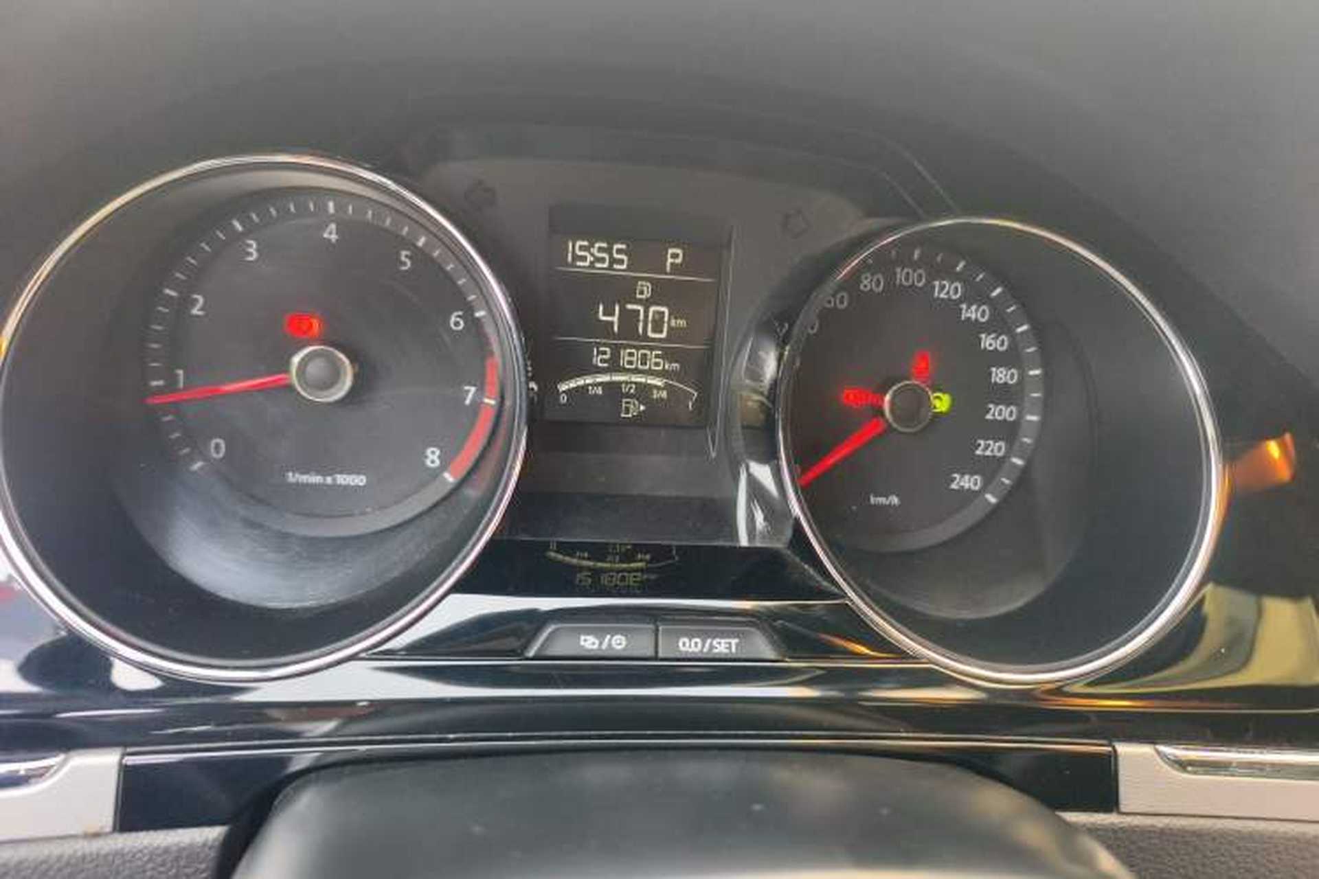 Used Volkswagen Bora 2015 Value Edition 1.6L Automatic Comfort Version Odometer Close Up