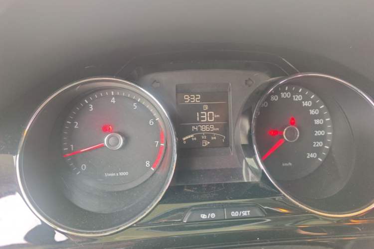Used Volkswagen Bora 2015 Zhuihui Edition 1.6L Manual Comfort Model Odometer Close Up