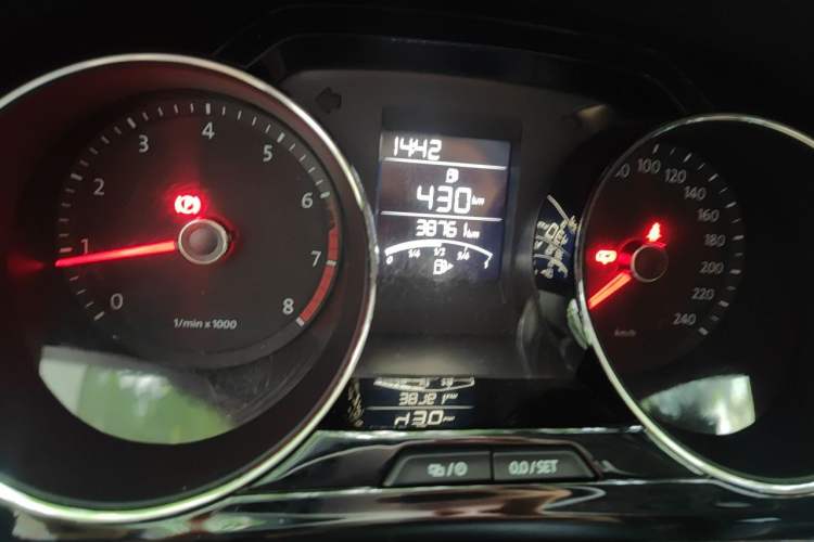 Used Volkswagen Bora 2015 Zhuihui Edition 1.6L Manual Comfort Model Odometer Close Up