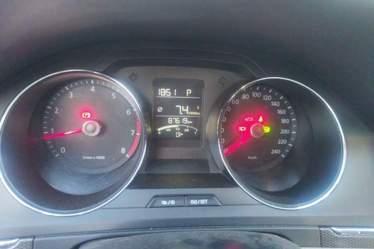 Used Volkswagen Bora 2015 Qihui Edition 1.6L Automatic Fashion Model Odometer Close Up