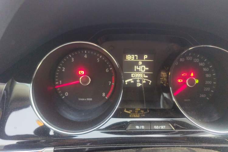 Used Volkswagen Bora 2015 Value Edition 1.6L Automatic Comfort Version Odometer Close Up