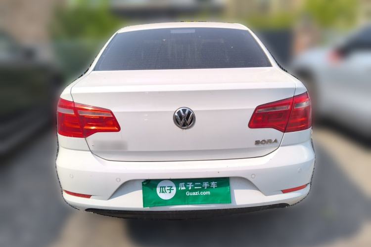 Used Volkswagen Bora 2015 Value Edition 1.6L Manual Fashionable Style Rear