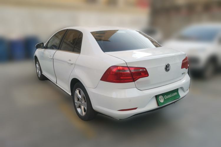 Used Volkswagen Bora 2015 Value Edition 1.6L Automatic Comfort Version Rear Left 45 Deg