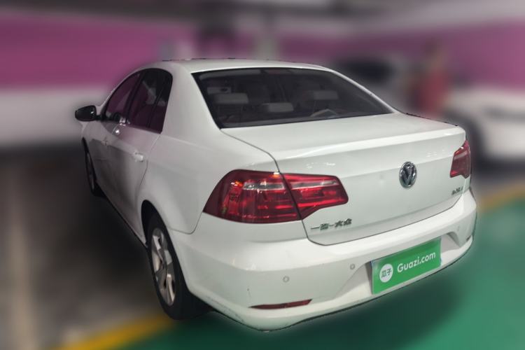 Used Volkswagen Bora 2015 Value Edition 1.6L Automatic Comfort Version Rear Left 45 Deg