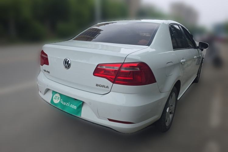Used Volkswagen Bora 2015 Value Edition 1.6L Automatic Comfort Version Rear Right 45 Deg