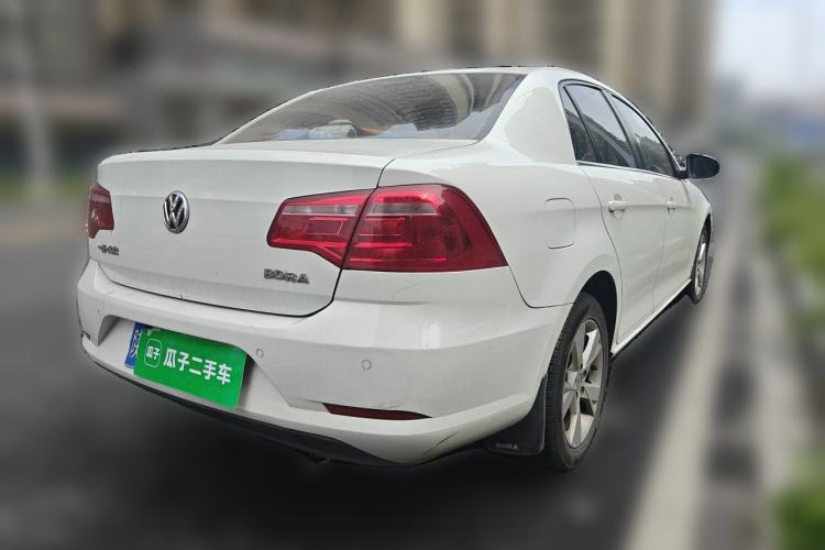 Used Volkswagen Bora 2015 Value Edition 1.6L Automatic Comfort Version Rear Right 45 Deg