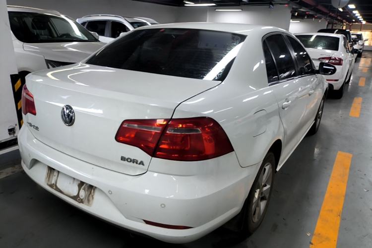 Used Volkswagen Bora 2015 Zhuihui Edition 1.6L Manual Comfort Model Rear Right 45 Deg