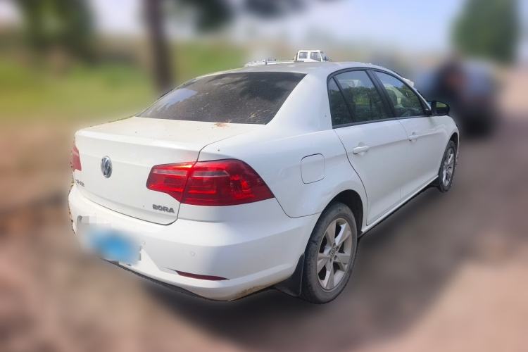 Used Volkswagen Bora 2015 Qihui Edition 1.6L Automatic Fashion Model Rear Right 45 Deg