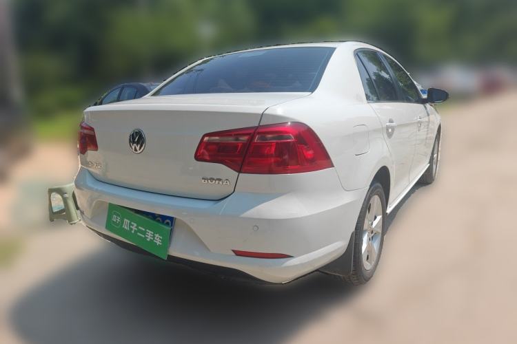 Used Volkswagen Bora 2015 Value Edition 1.6L Automatic Comfort Version Rear Right 45 Deg