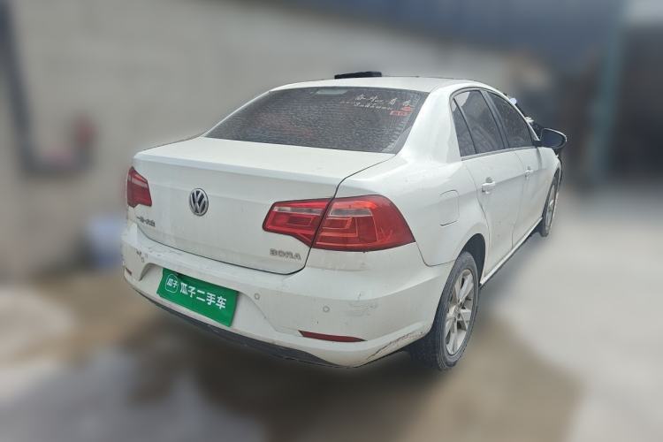 Used Volkswagen Bora 2015 Value Edition 1.6L Automatic Comfort Version Rear Right 45 Deg