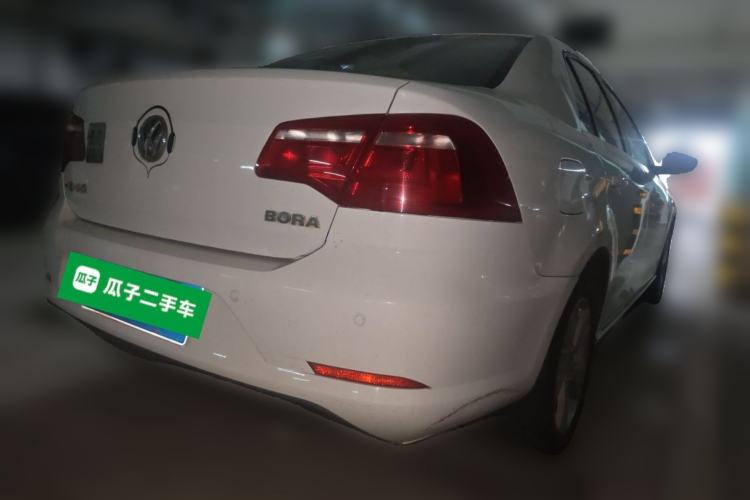 Used Volkswagen Bora 2015 Value Edition 1.6L Automatic Comfort Version Rear Right 45 Deg