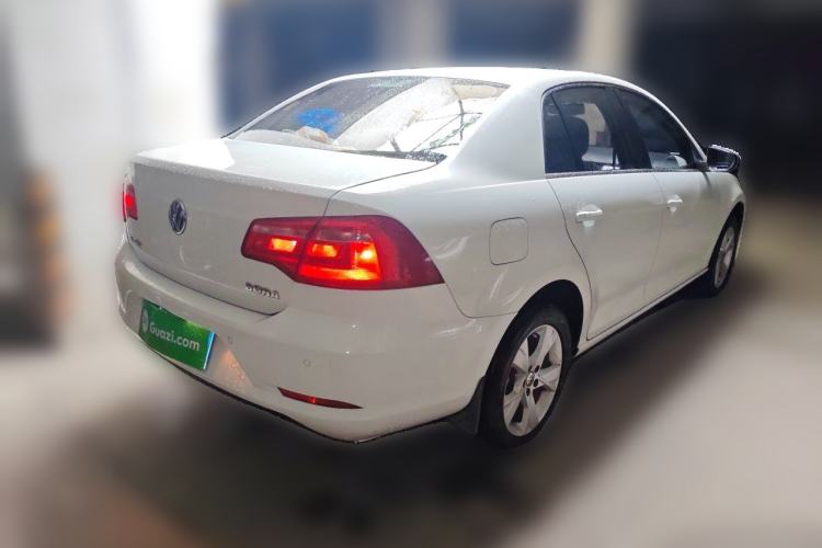 Used Volkswagen Bora 2015 Value Edition 1.6L Automatic Comfort Version Rear Right 45 Deg