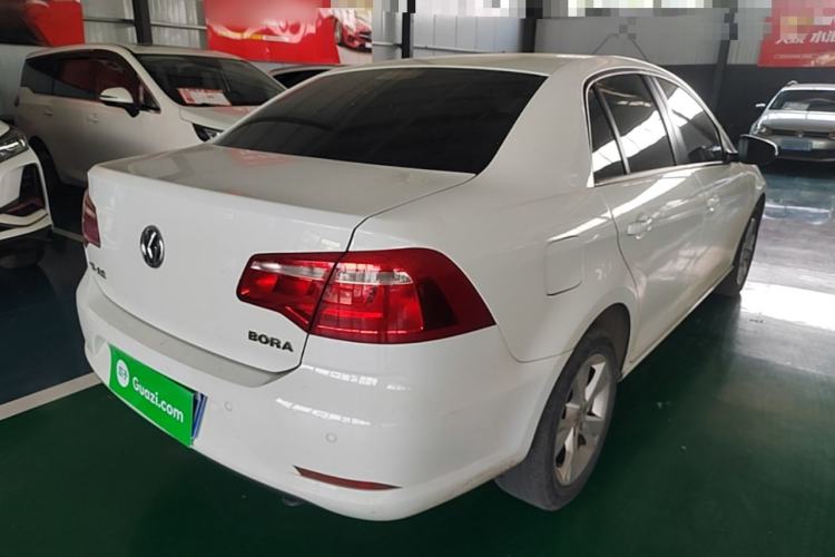 Used Volkswagen Bora 2015 Value Edition 1.6L Manual Fashionable Style Rear Right 45 Deg