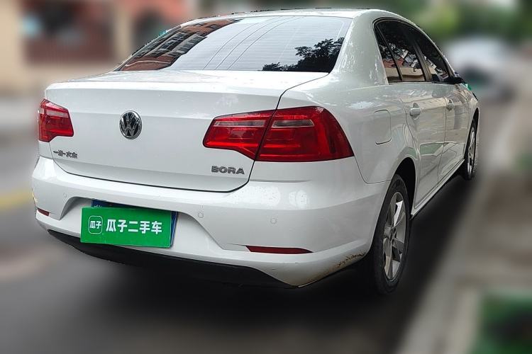 Used Volkswagen Bora 2015 Value Edition 1.6L Automatic Comfort Version Rear Right 45 Deg