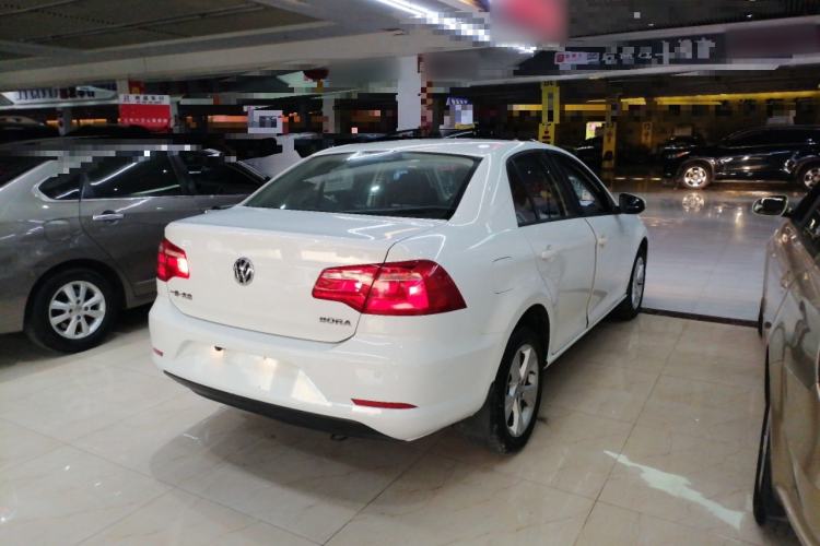 Used Volkswagen Bora 2015 Value Edition 1.6L Manual Fashionable Style Rear Right 45 Deg