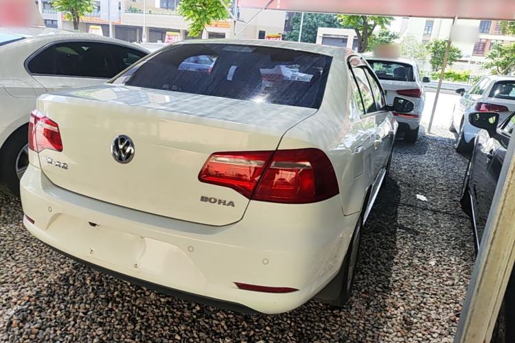Used Volkswagen Bora 2015 Qihui Edition 1.6L Automatic Fashion Model Rear Right 45 Deg