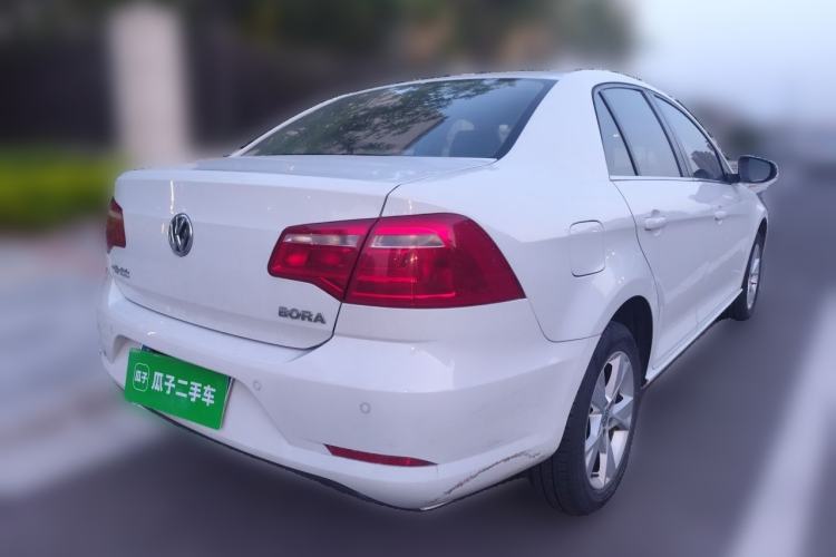 Used Volkswagen Bora 2015 Value Edition 1.6L Automatic Comfort Version Rear Right 45 Deg