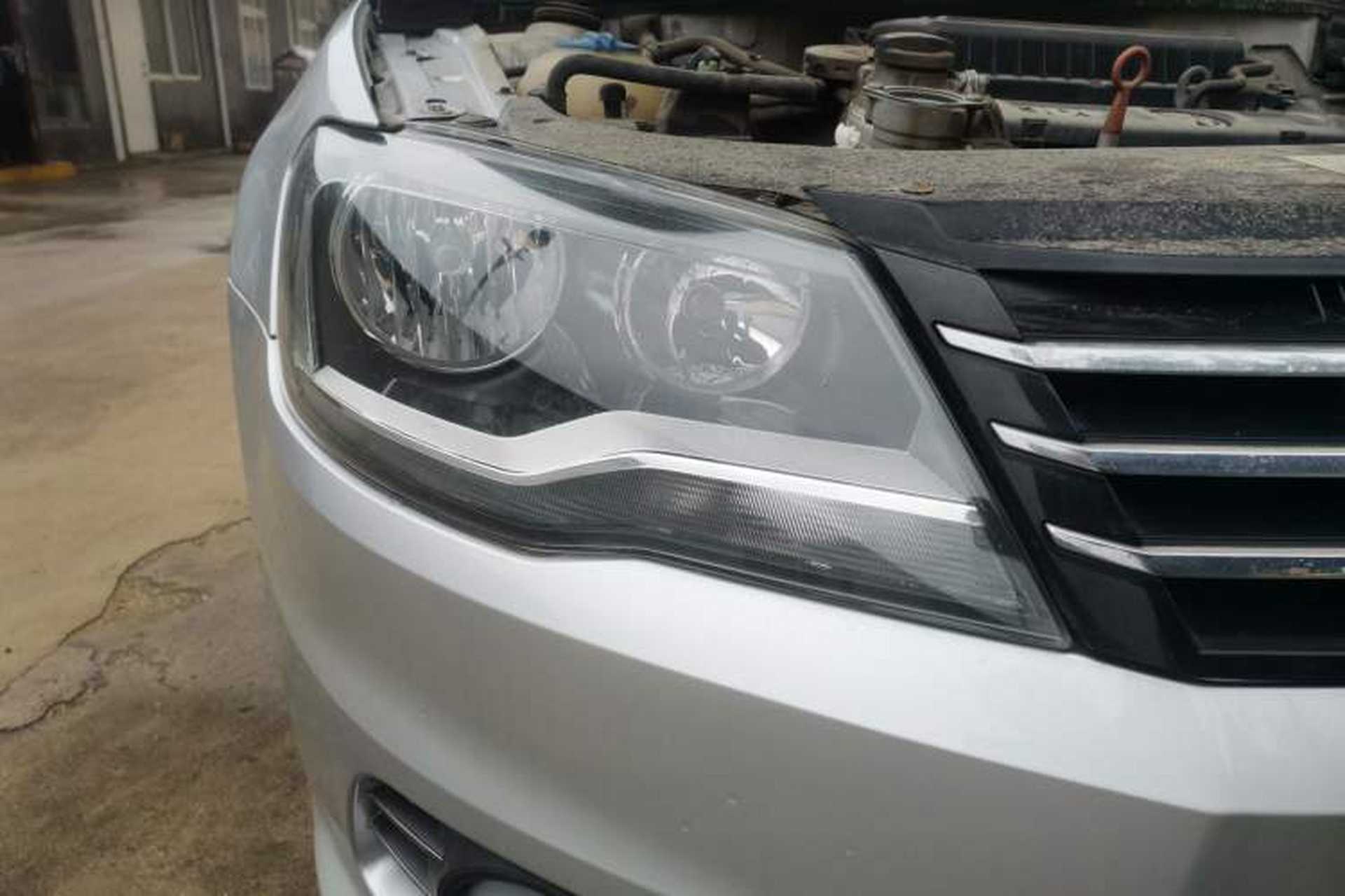 Used Volkswagen Bora 2015 Value Edition 1.6L Automatic Comfort Version Right Front Headlight