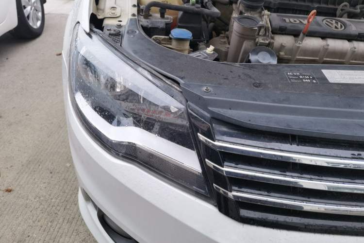 Used Volkswagen Bora 2015 Qihui Edition 1.6L Automatic Fashion Model Right Front Headlight