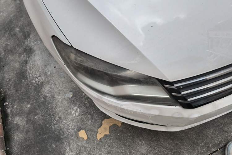 Used Volkswagen Bora 2015 Value Edition 1.6L Automatic Comfort Version Right Front Headlight