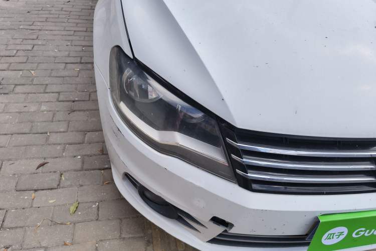 Used Volkswagen Bora 2015 Zhuihui Edition 1.6L Manual Comfort Model Right Front Headlight