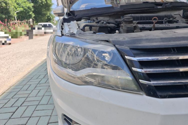 Used Volkswagen Bora 2015 Zhuihui Edition 1.6L Manual Comfort Model Right Front Headlight