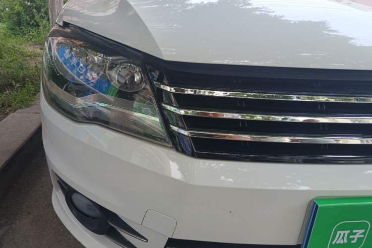 Used Volkswagen Bora 2015 Qihui Edition 1.6L Automatic Fashion Model Right Front Headlight