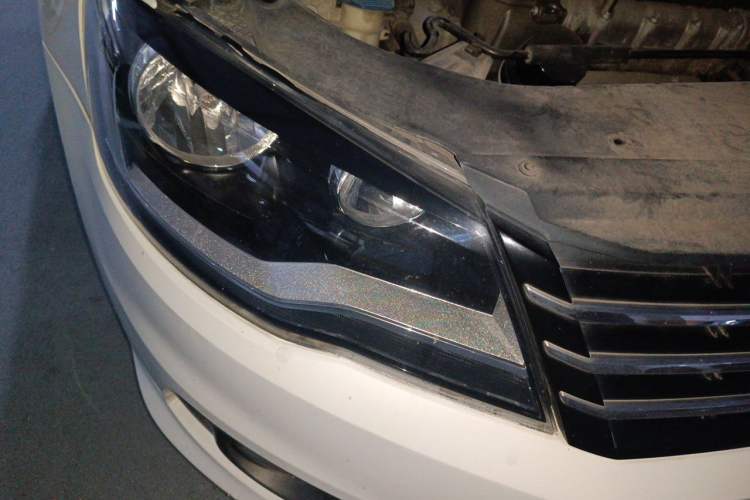 Used Volkswagen Bora 2015 Qihui Edition 1.6L Automatic Fashion Model Right Front Headlight