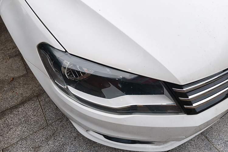 Used Volkswagen Bora 2015 Zhuihui Edition 1.6L Manual Comfort Model Right Front Headlight