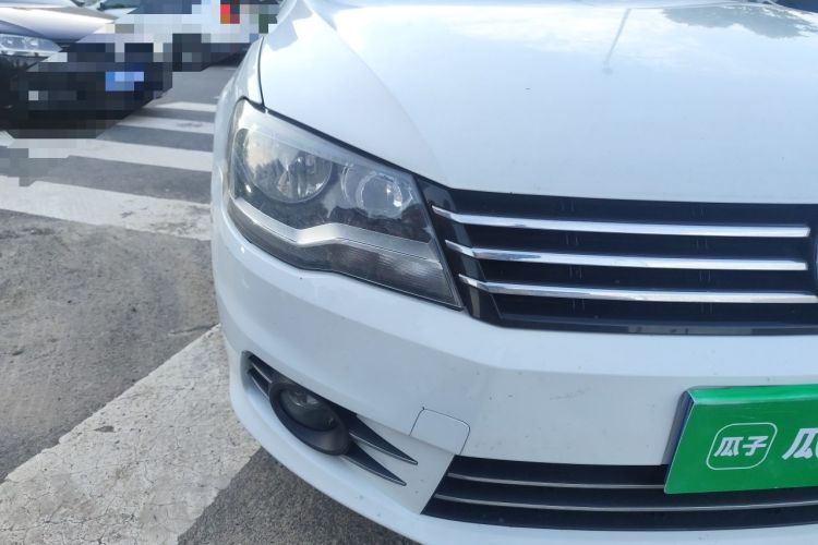Used Volkswagen Bora 2015 Qihui Edition 1.6L Automatic Fashion Model Right Front Headlight