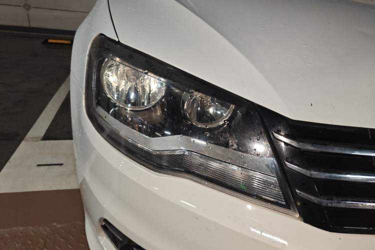 Used Volkswagen Bora 2015 Zhuihui Edition 1.6L Manual Comfort Model Right Front Headlight