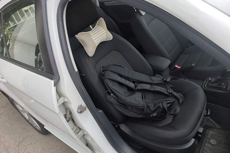Used Volkswagen Bora 2015 Qihui Edition 1.6L Automatic Fashion Model Right Front Seat
