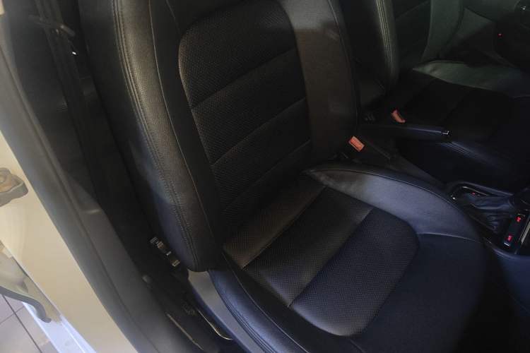 Used Volkswagen Bora 2015 Qihui Edition 1.6L Automatic Fashion Model Right Front Seat