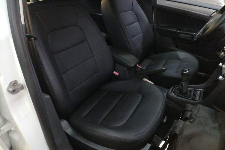 Used Volkswagen Bora 2015 Value Edition 1.6L Manual Fashionable Style Right Front Seat
