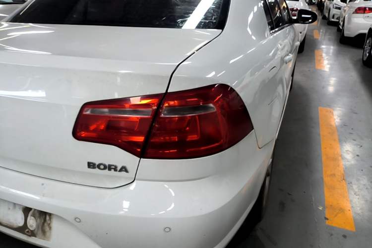 Used Volkswagen Bora 2015 Zhuihui Edition 1.6L Manual Comfort Model Right Rear Taillight