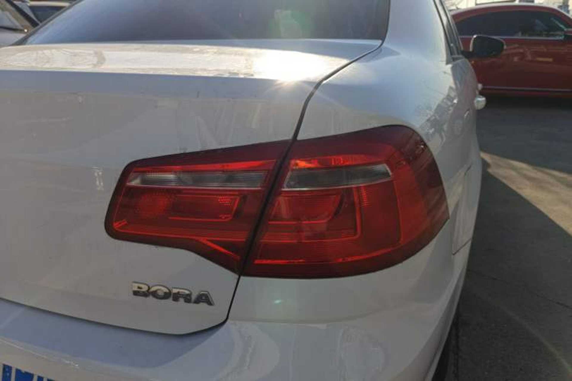 Used Volkswagen Bora 2015 Value Edition 1.6L Automatic Comfort Version Right Rear Taillight